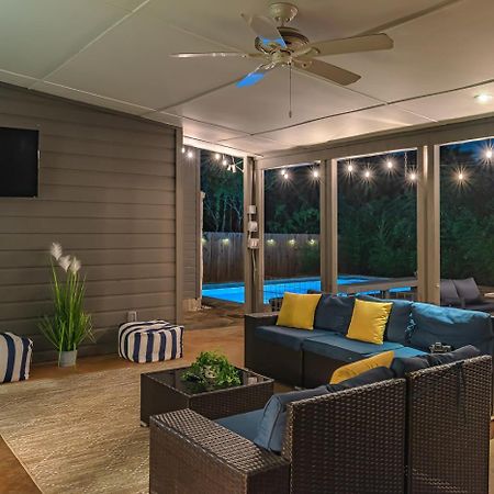 Serene Pool & Firepit In Stunning Home By Airport San Antonio Bagian luar foto