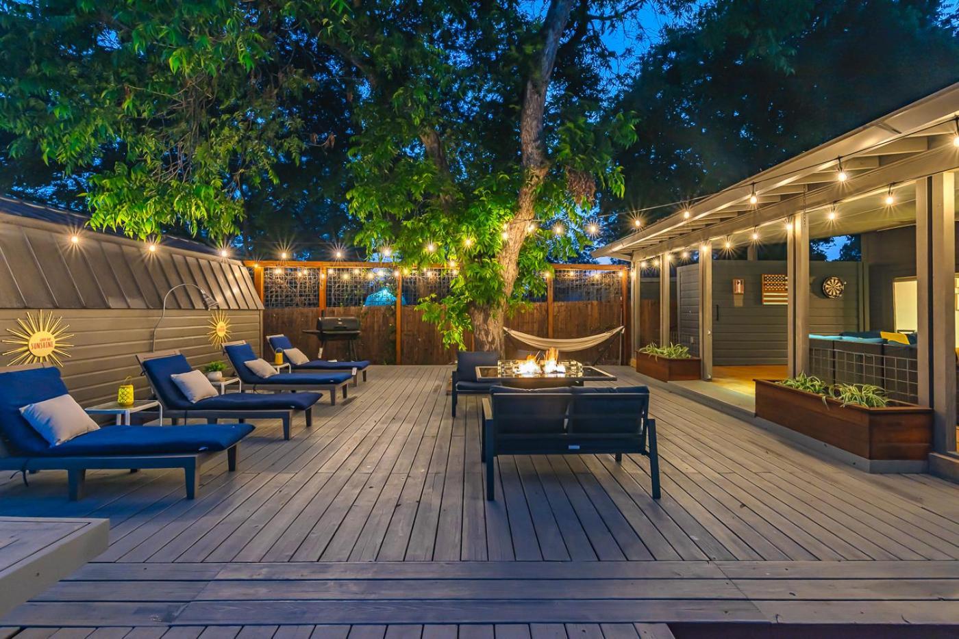 Serene Pool & Firepit In Stunning Home By Airport San Antonio Bagian luar foto