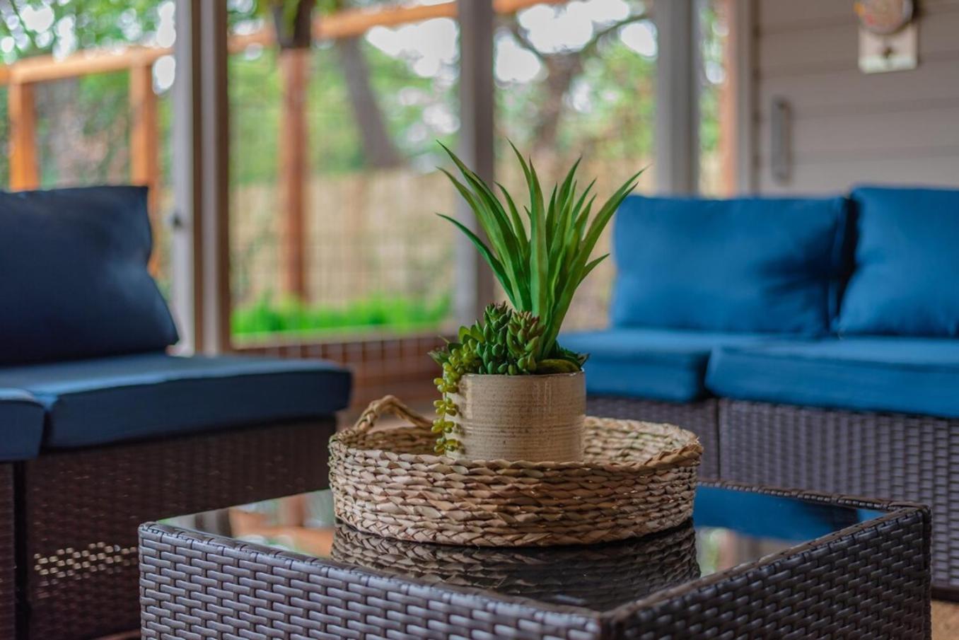 Serene Pool & Firepit In Stunning Home By Airport San Antonio Bagian luar foto