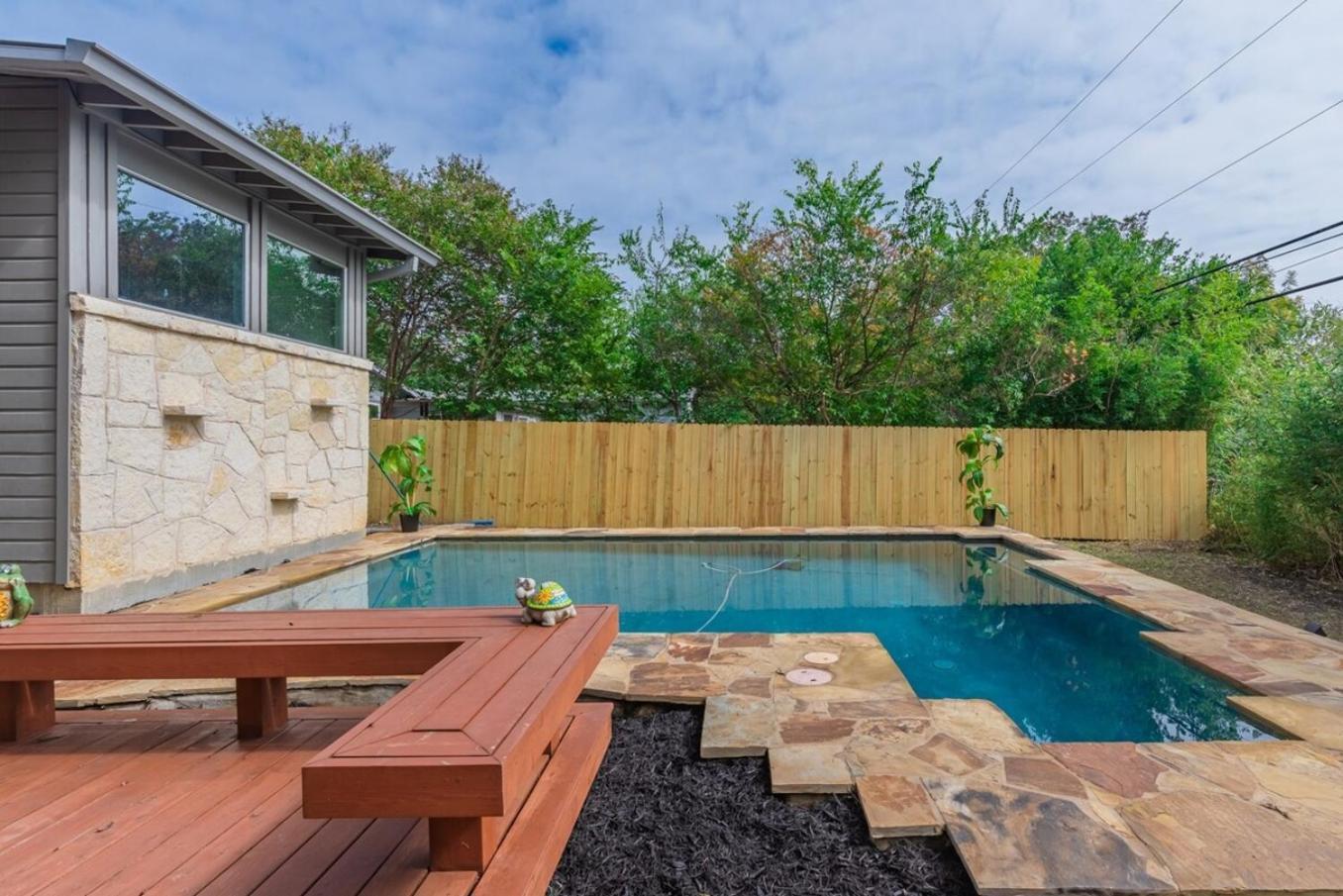 Serene Pool & Firepit In Stunning Home By Airport San Antonio Bagian luar foto