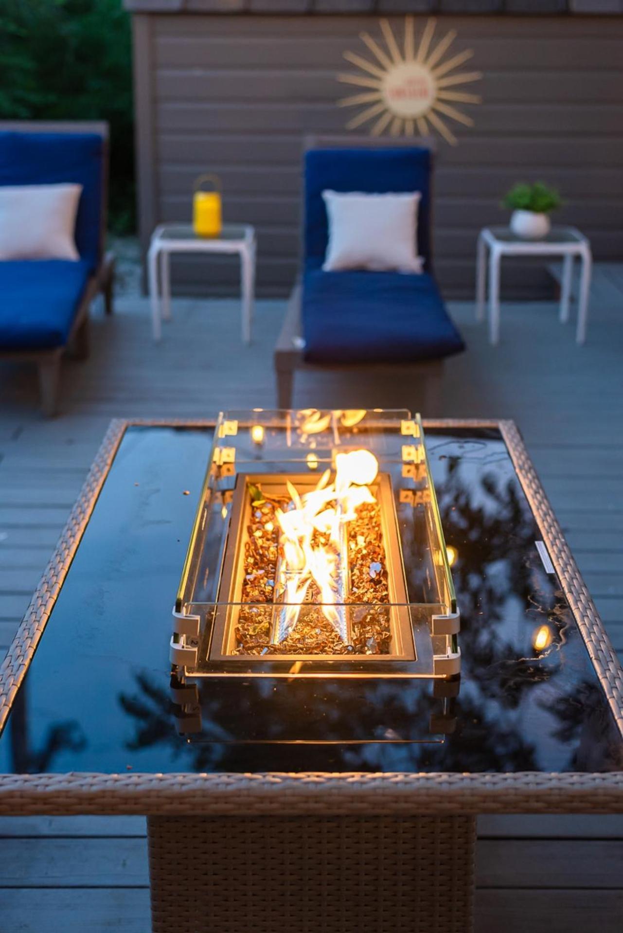 Serene Pool & Firepit In Stunning Home By Airport San Antonio Bagian luar foto